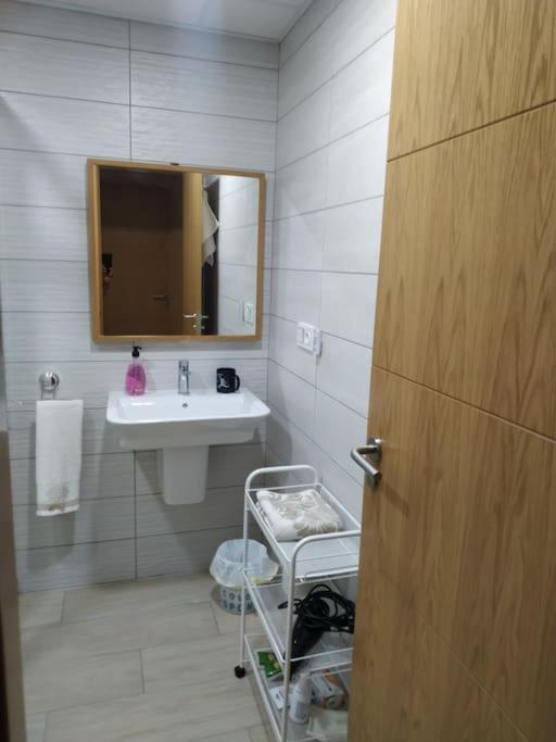 Se Alquila Habitacion Muy Luminosa Con Bano Privado En Apartamento Compartido Rincón de la Victoria Kültér fotó